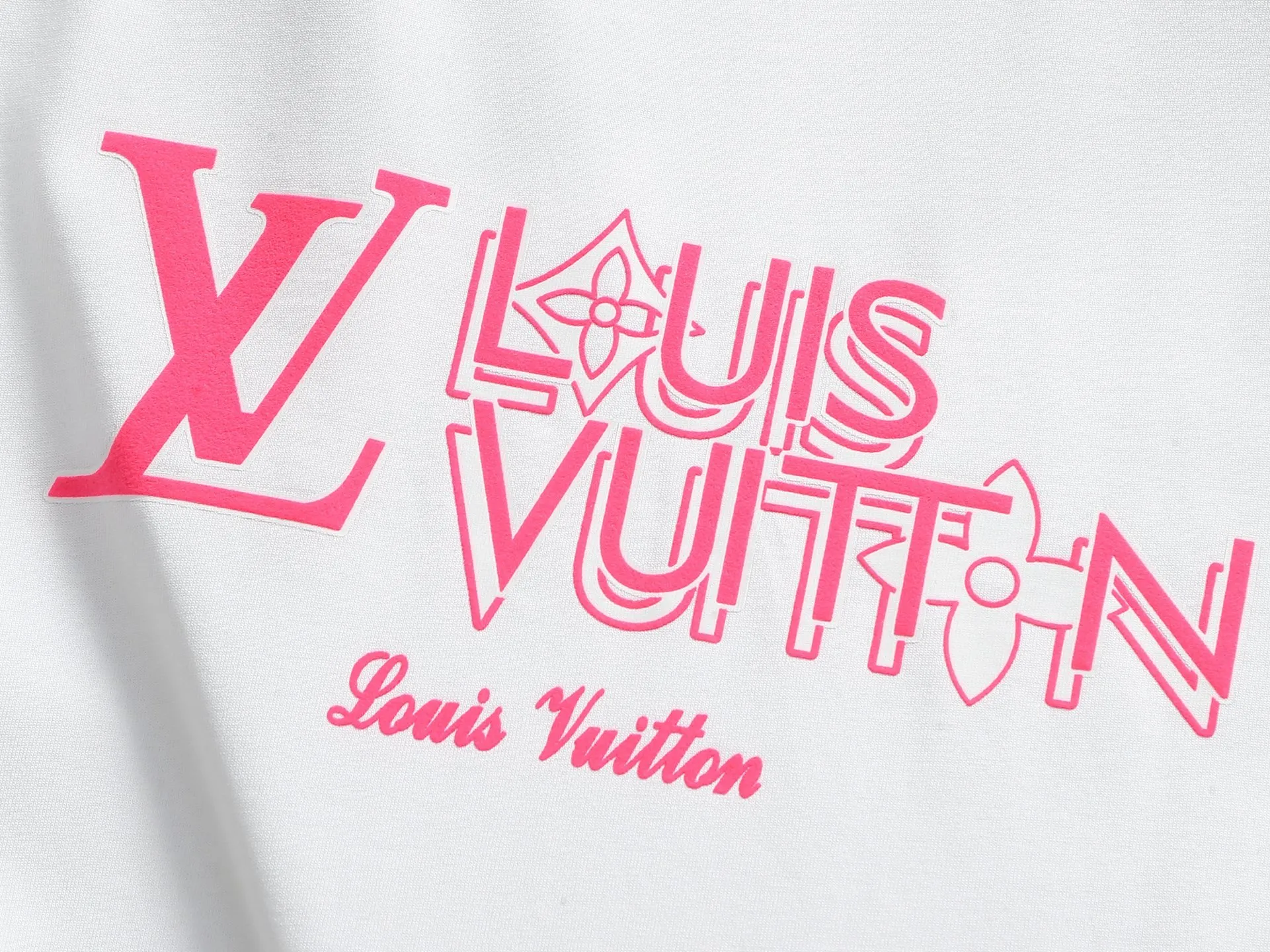 🅿️170 LV 25ss spring and summer printed short T series -1v Yayoi Kusama series pumpkin 🎃 pattern round neck short-sleeved T-shirt. Made of 32-count double yarn pure cotton 240g, washed at high temperature, will not shrink or fade. Comfortable to the touch, super texture❤️ Back-stitched cuff design, yellow back-mark embellishment, and a full set of accessories. A must-have for trendy men and trendy women, the classic drop-shoulder slightly wide version is available exclusively from stock!         ⚠️Only make high quality products, reject junk goods!  -Color: White Black -Size: XS S M L -Crowd: Unisex